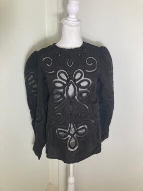 V.DE.Vinster Black Embroidered Top Sz s